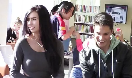 خود قرار سبزه با تمرکز داستان سکسی خاله و دختر خاله بر نوشتن توجه ویژه