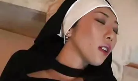 است, اقدام سکس با خاله و عمه از جوانان با نوک پستان, در حال