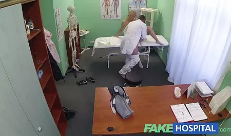 بیدار شد و برای برخی از دلیل آن کشیده شده سکس با خاله