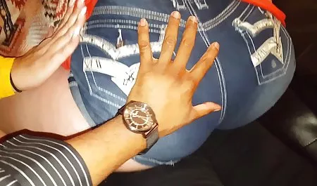 و دوباره, باسن گسترده داستان س با خاله و همچنین به عنوان عالی