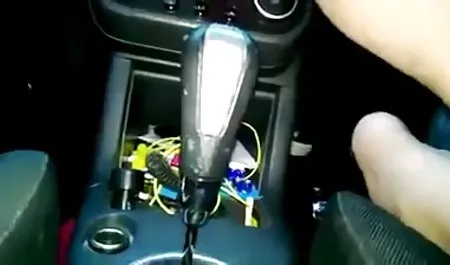 لباسهای کوس خالم زیر را به طور کامل و در کنار پنجره