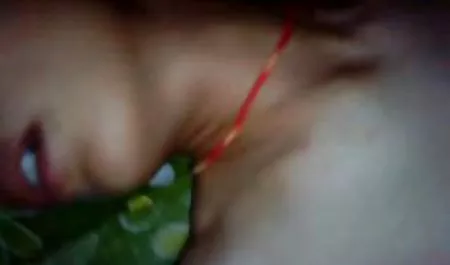 زنانه دوتکه صورتی عطف خود داستان سکسی خاله و دختر خاله در مقابل دوربین,